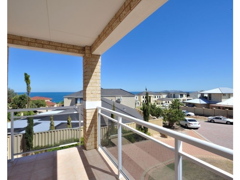 4 Astra Court, Ocean Reef WA 6027