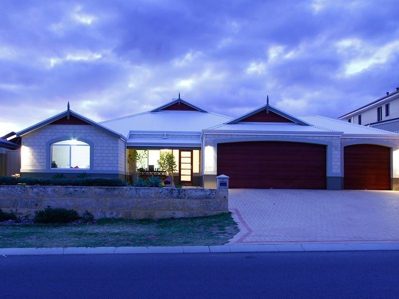 25 Westwood Meander, Carramar WA 6031