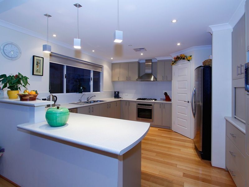 25 Westwood Meander, Carramar WA 6031