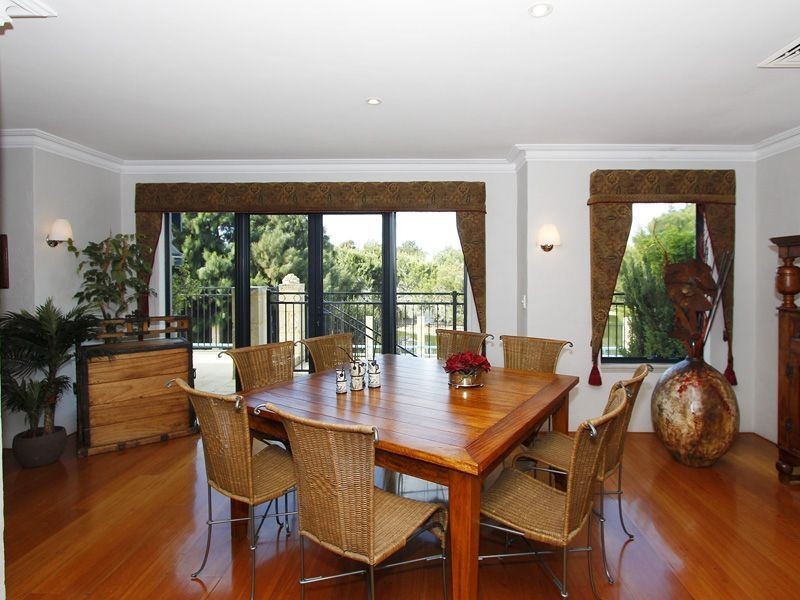 26 Moonflight Crescent, Iluka WA 6028