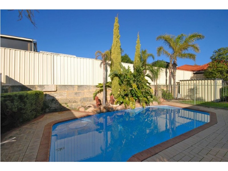 22 Santa Monica Parade, Iluka WA 6028