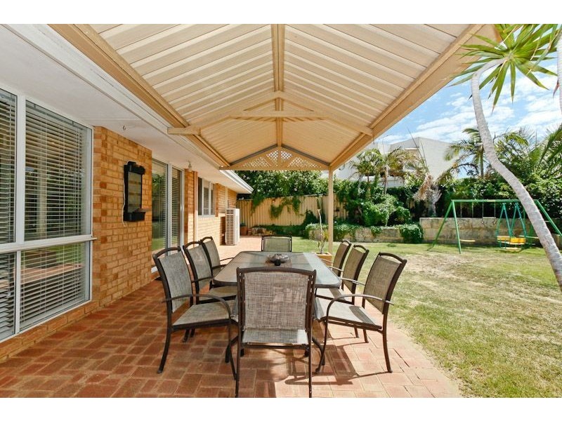 6 Imperial Court, Ocean Reef WA 6027