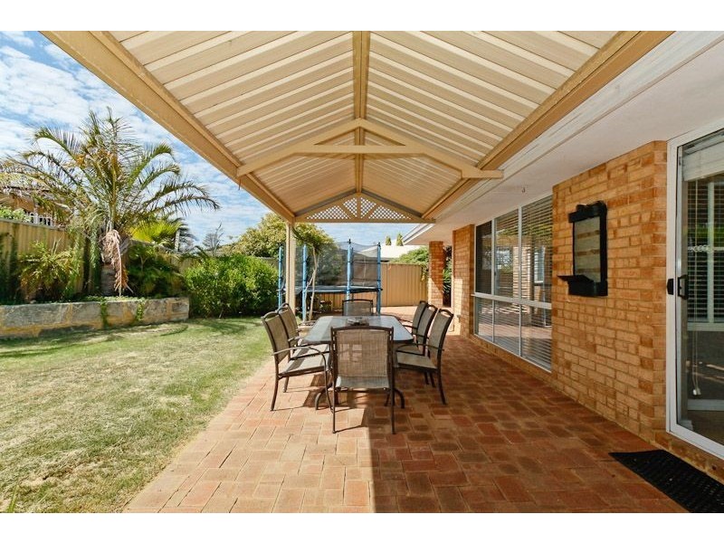 6 Imperial Court, Ocean Reef WA 6027