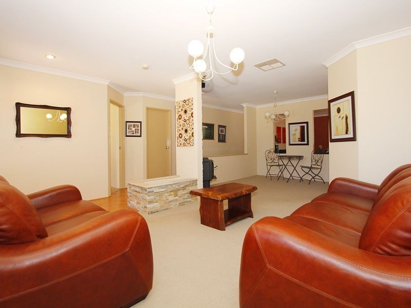 7 Barossa Heights, Ocean Reef WA 6027