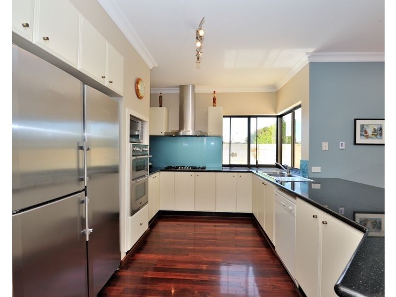 65 Herreshoff Ramble, Ocean Reef WA 6027