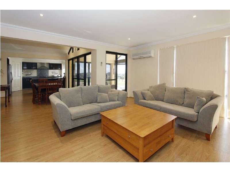 62 Texon Ridge, Lower Chittering WA 6084