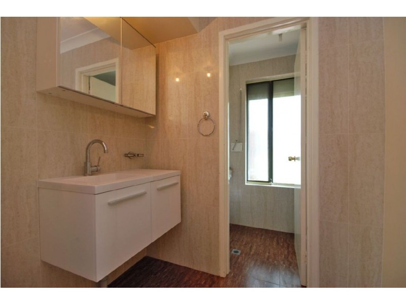 7 Montreal Street, Craigie WA 6025