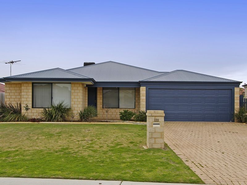 139 St Stephens Crescent, Tapping WA 6065