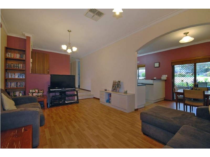 35 Fenellia Crescent, Craigie WA 6025