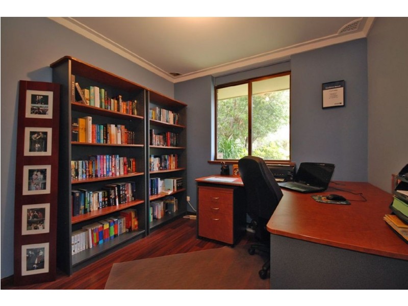 35 Fenellia Crescent, Craigie WA 6025