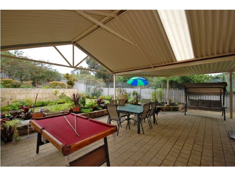 35 Fenellia Crescent, Craigie WA 6025