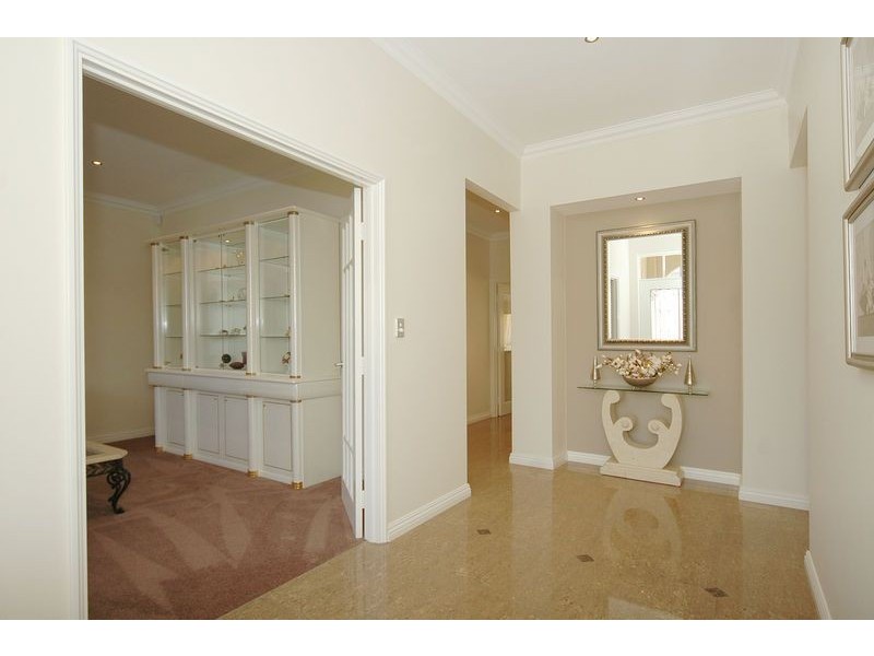 8 Perissa Road, Iluka WA 6028