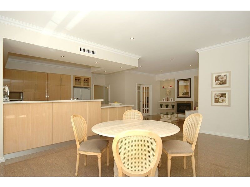 8 Perissa Road, Iluka WA 6028