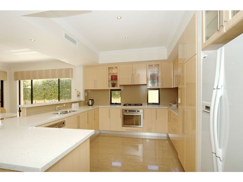 8 Perissa Road, Iluka WA 6028