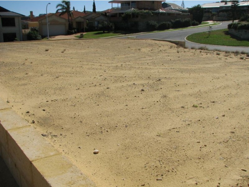 2 Courageous Place, Ocean Reef WA 6027