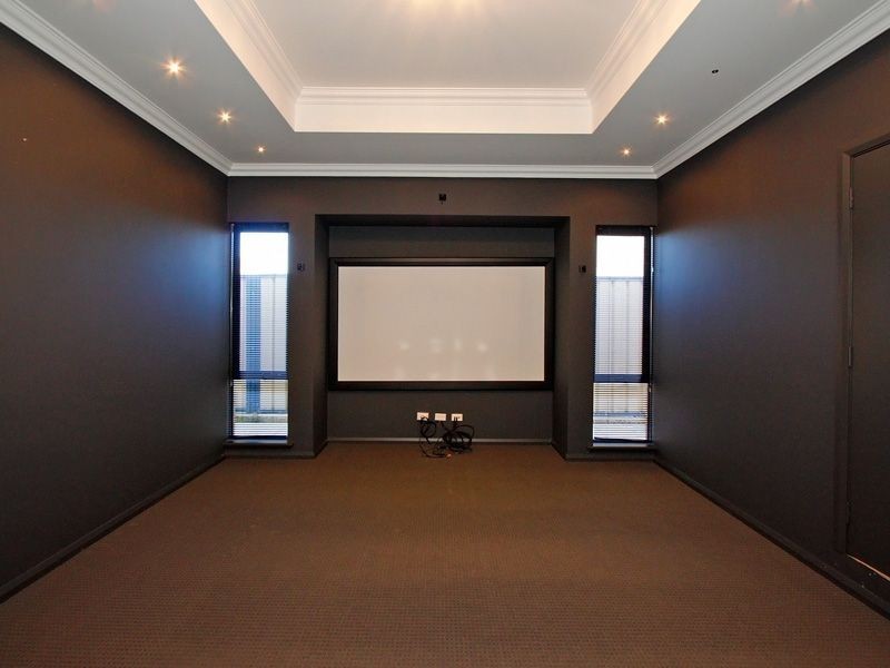 11 Pardalote Way, Tapping WA 6065