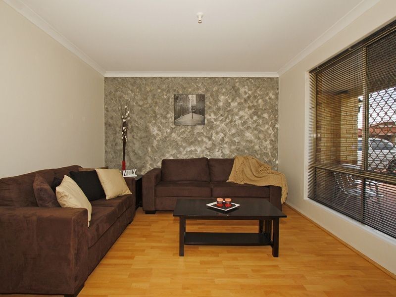 9 Cocos Place, Marangaroo WA 6064