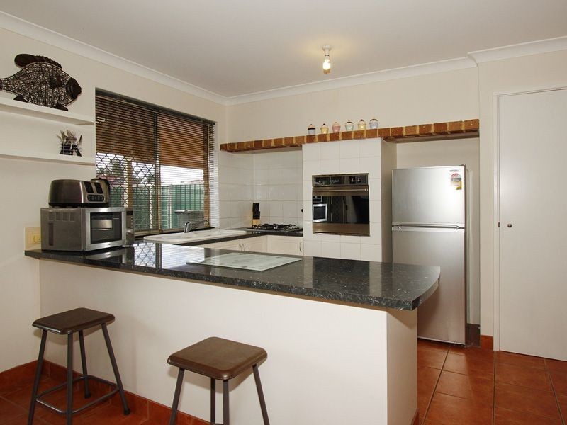 9 Cocos Place, Marangaroo WA 6064