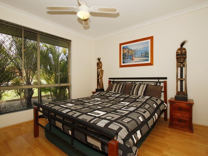 9 Cocos Place, Marangaroo WA 6064