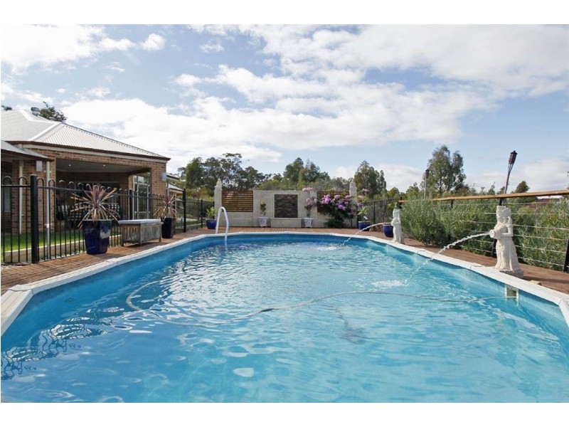 131 Santa Gertrudis, Lower Chittering WA 6084
