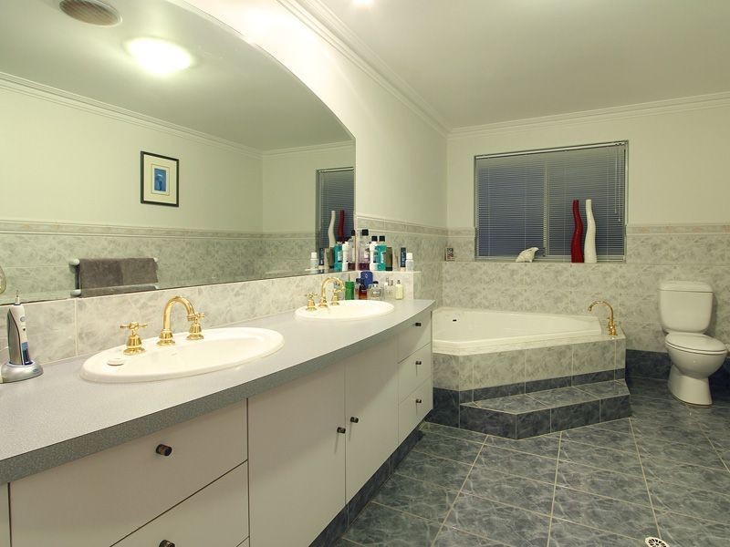 30 Mainsail Drive, Ocean Reef WA 6027