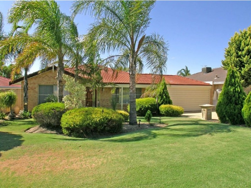 54 Cadoux Loop, Hocking WA 6065