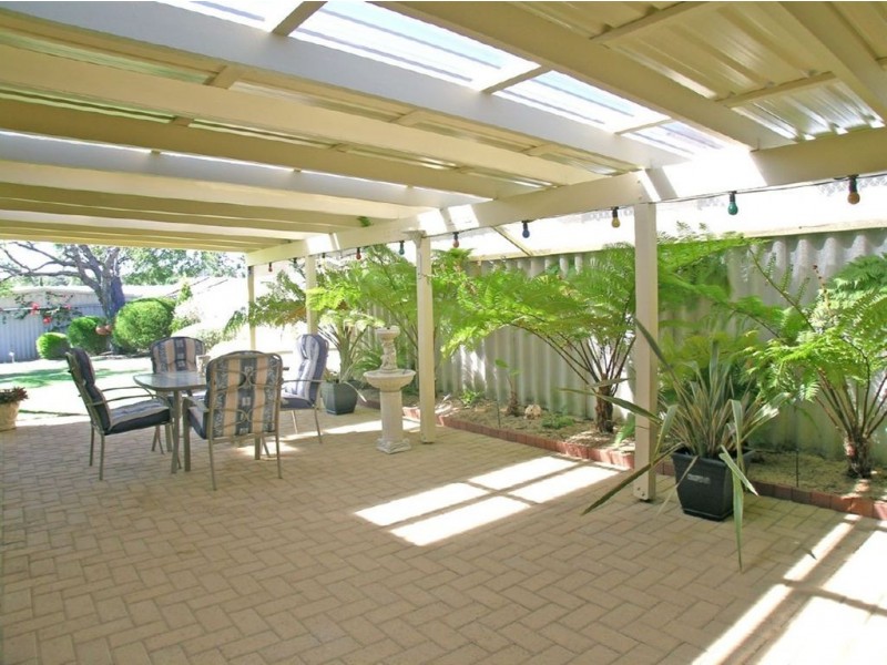 54 Cadoux Loop, Hocking WA 6065