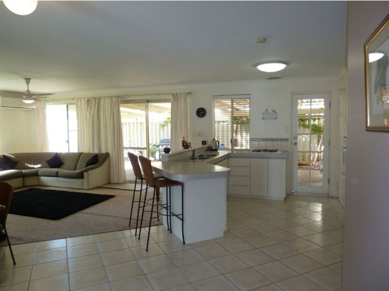 54 Cadoux Loop, Hocking WA 6065