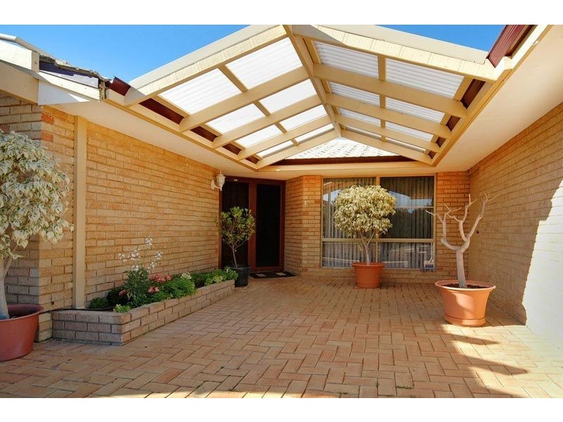 12 Mandarin Court, Craigie WA 6025