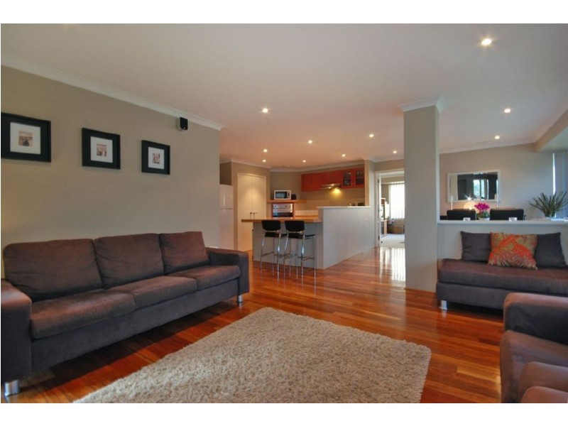 8 Grangemouth Turn, Kinross WA 6028