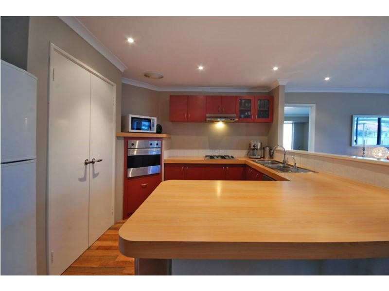 8 Grangemouth Turn, Kinross WA 6028