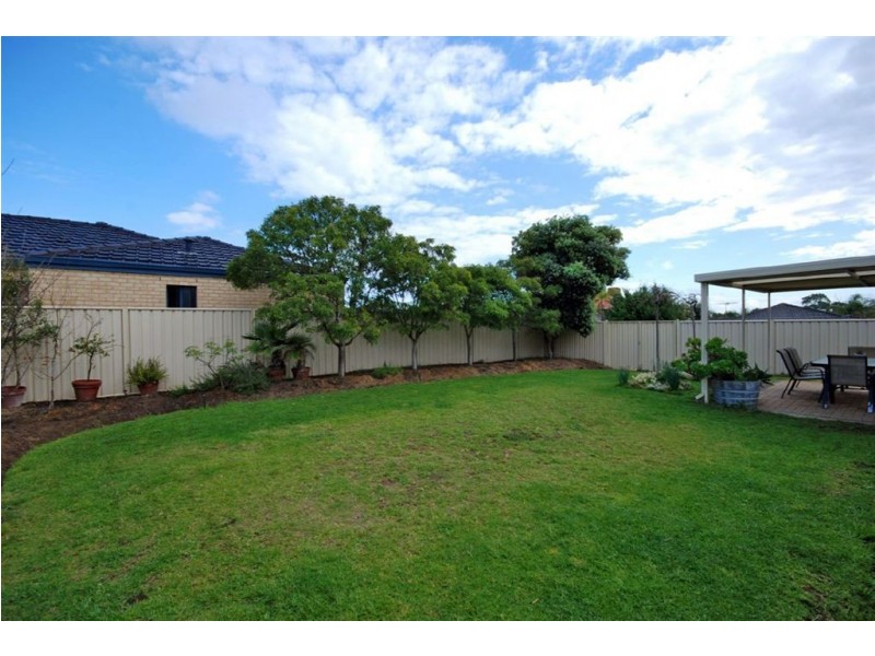 8 Grangemouth Turn, Kinross WA 6028