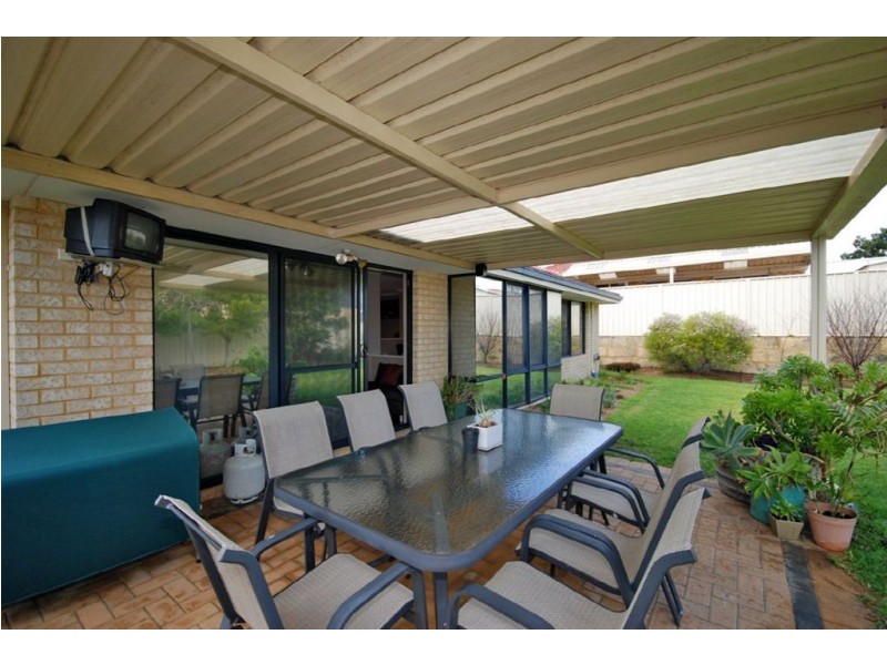 8 Grangemouth Turn, Kinross WA 6028