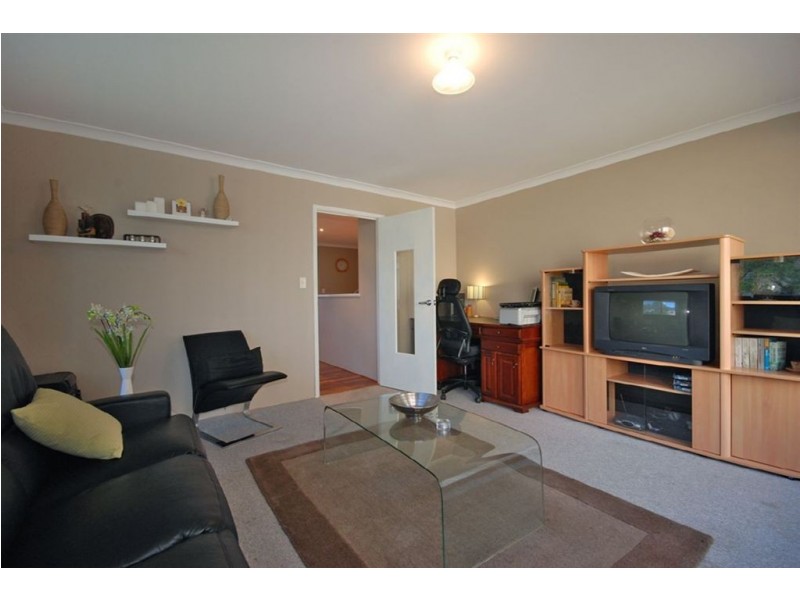 8 Grangemouth Turn, Kinross WA 6028