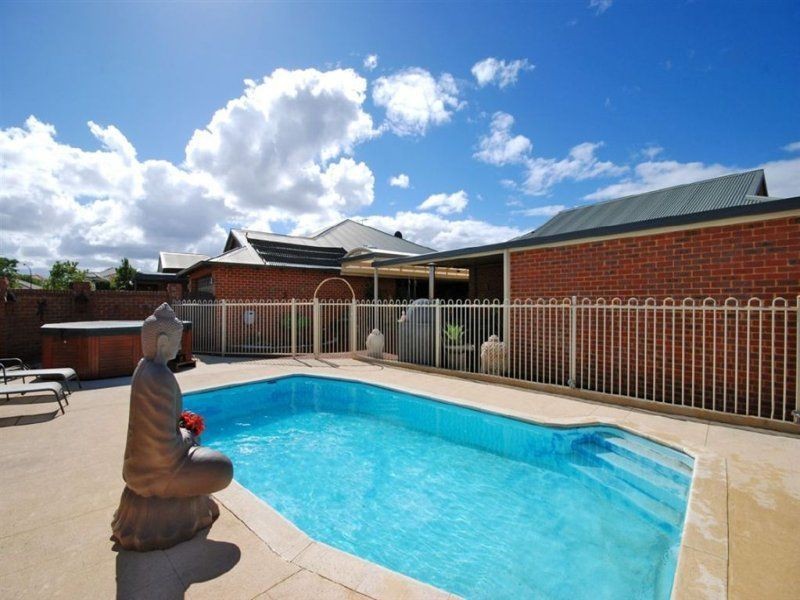 45 Merrang Circuit, Carramar WA 6031