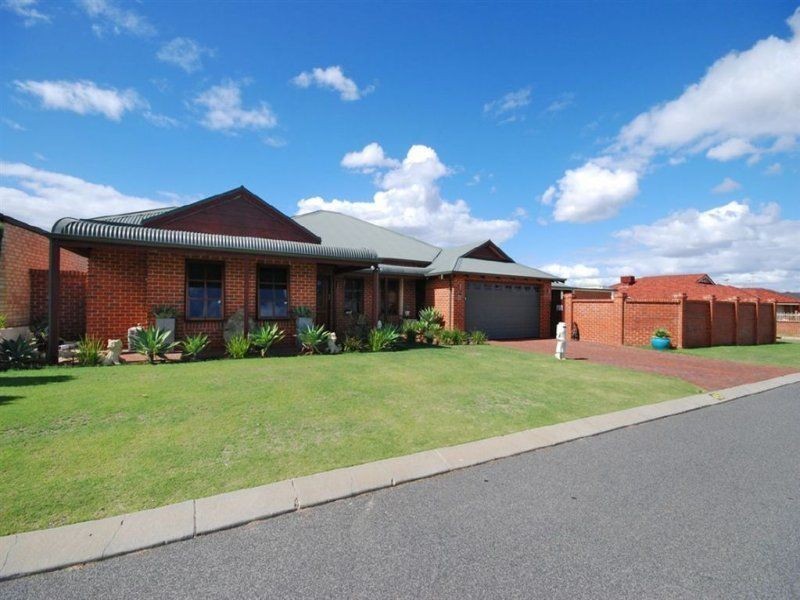 45 Merrang Circuit, Carramar WA 6031