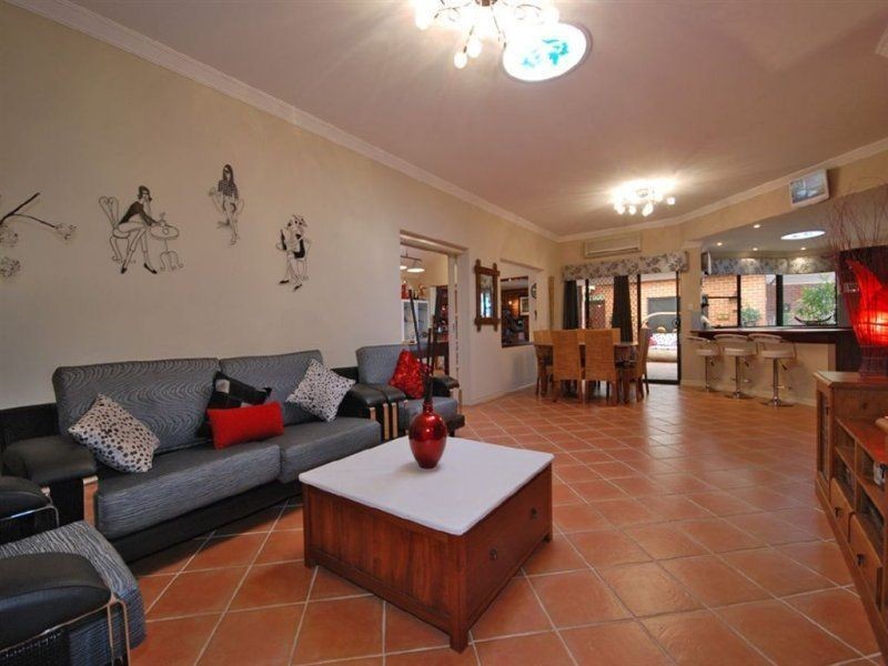 45 Merrang Circuit, Carramar WA 6031