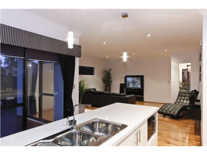 43 Gnangara Road, Madeley WA 6065