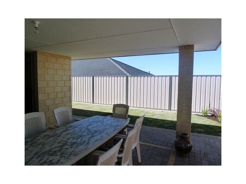 14 Stockholm Road, Wanneroo WA 6065