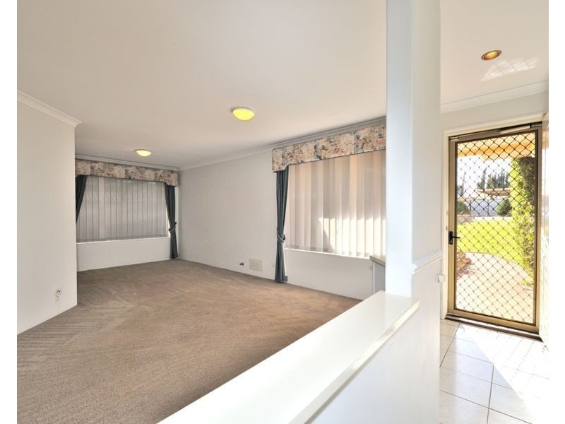 66 Stonehaven Parade, Kinross WA 6028