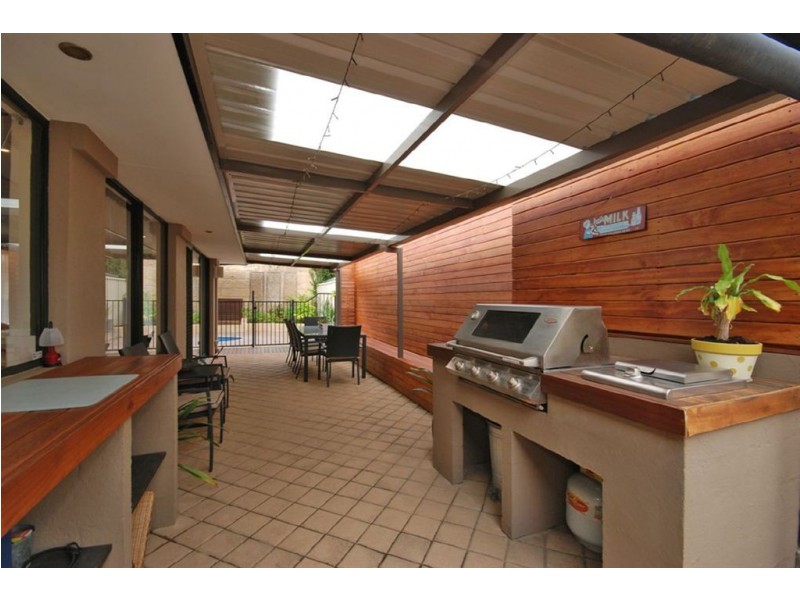 15 Clermont Gardens, Currambine WA 6028