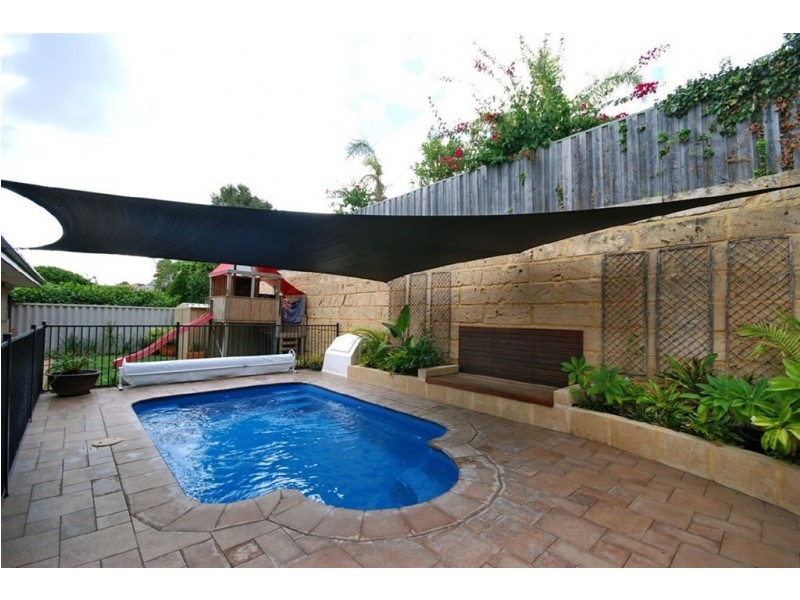 15 Clermont Gardens, Currambine WA 6028