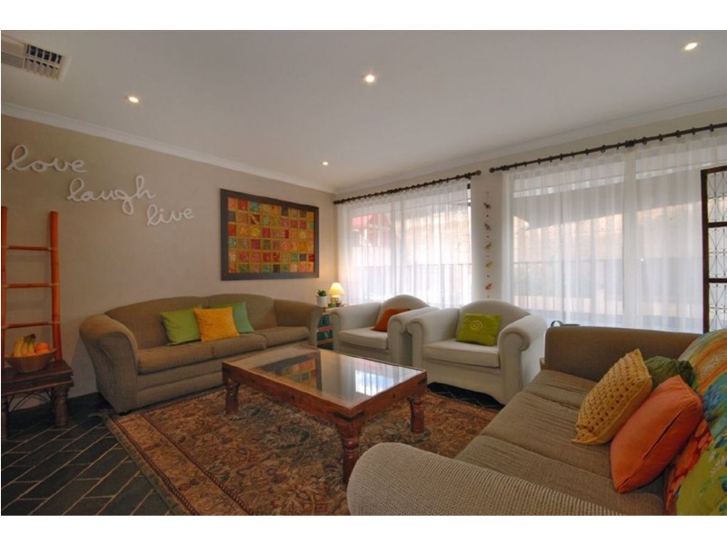 15 Clermont Gardens, Currambine WA 6028