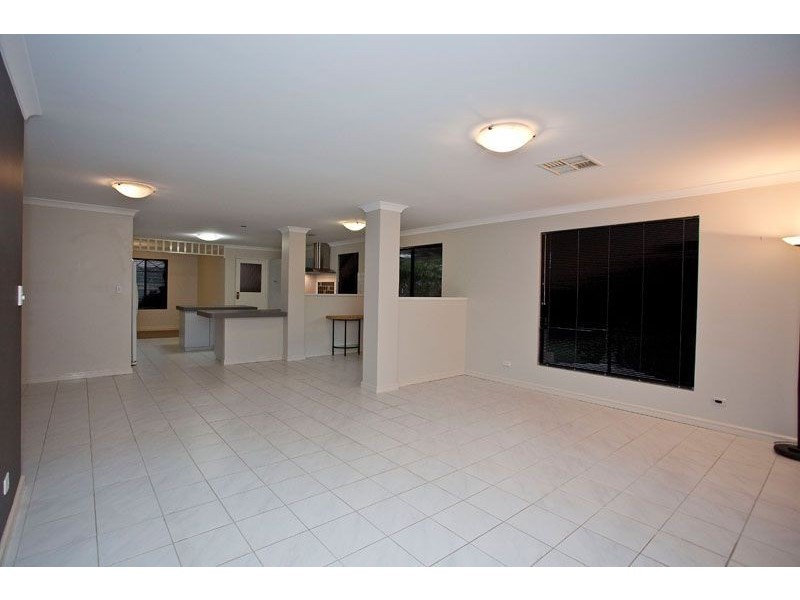 39 Meadowbrook Promenade, Currambine WA 6028