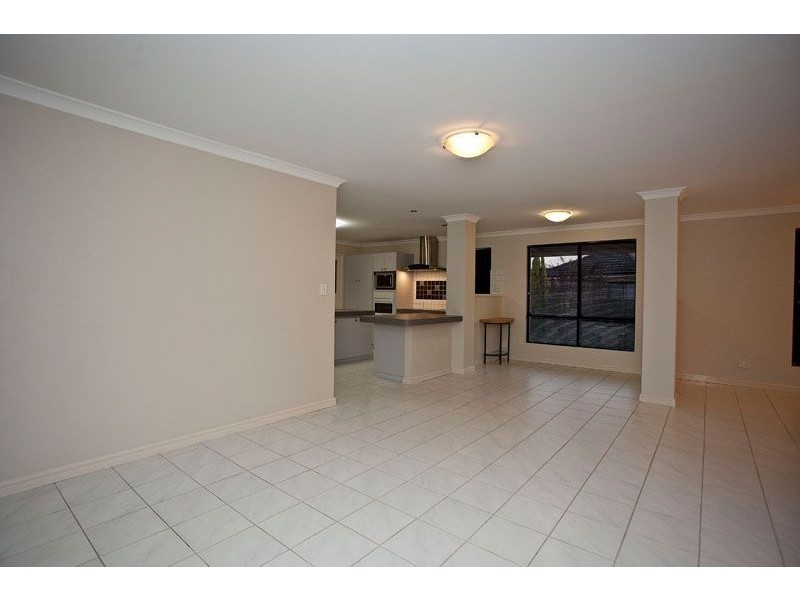 39 Meadowbrook Promenade, Currambine WA 6028