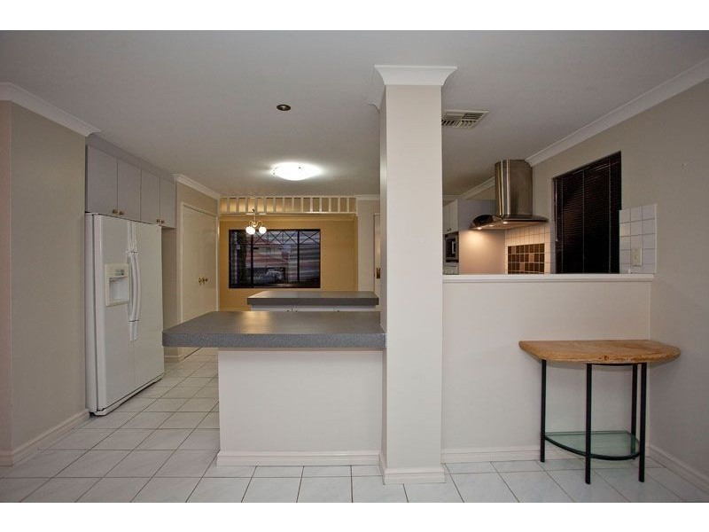 39 Meadowbrook Promenade, Currambine WA 6028