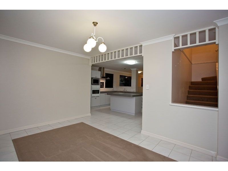 39 Meadowbrook Promenade, Currambine WA 6028