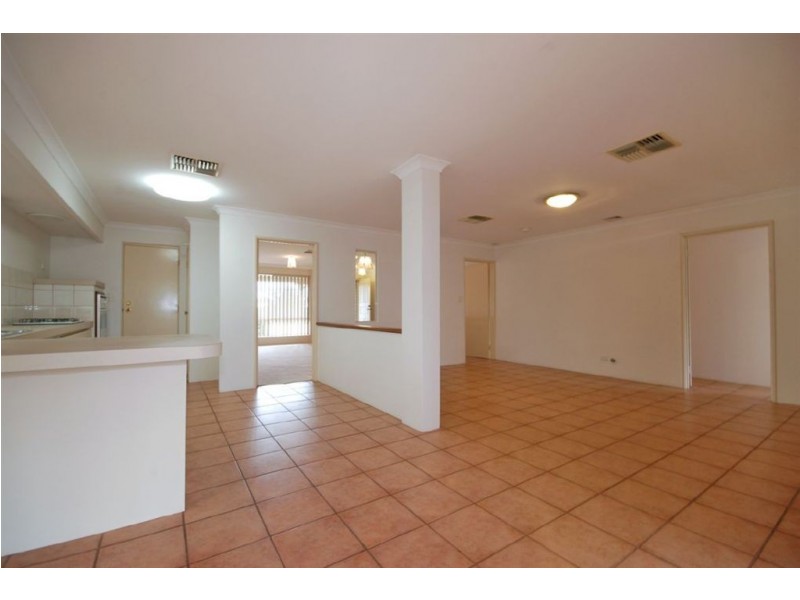 20 Bonnyrigg Pass, Kinross WA 6028