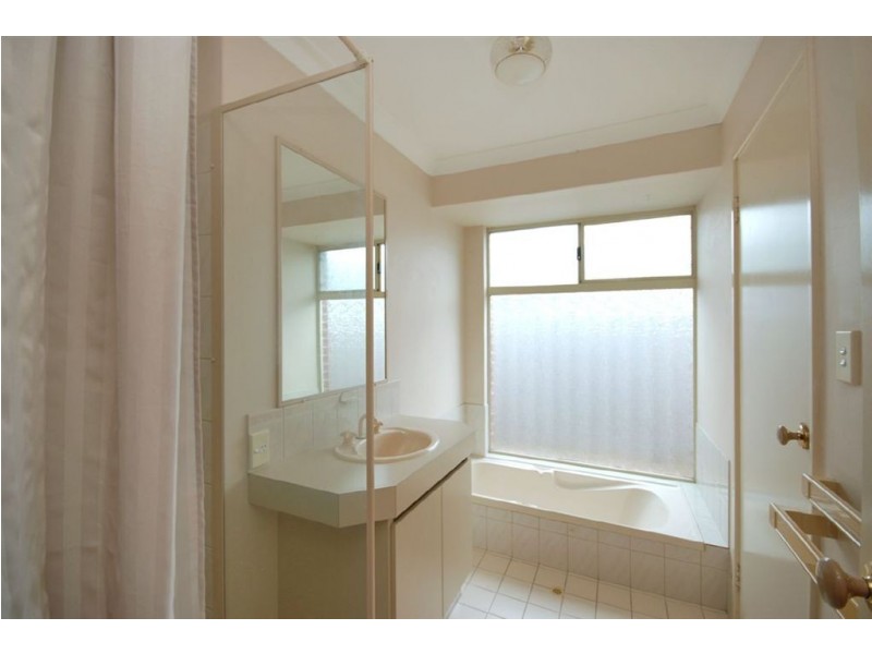 20 Bonnyrigg Pass, Kinross WA 6028