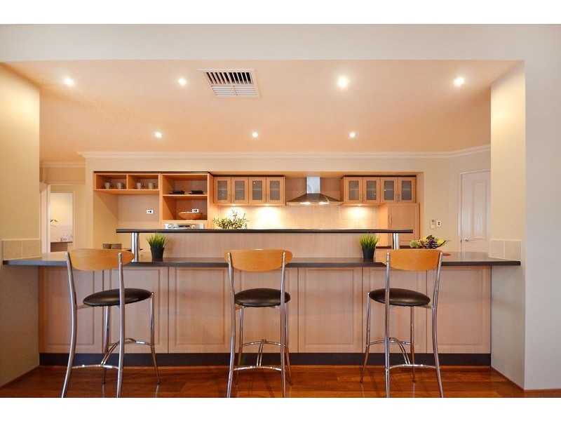 14 Oakdene Drive, Madeley WA 6065